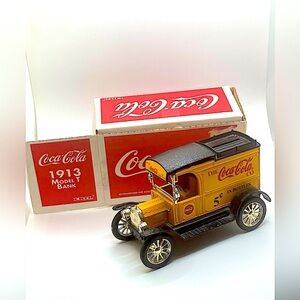 Vtg 1993 Coca Cola ERTL 1913 FORD Model-T Van Diecast Piggy Bank Coin Bank w Box